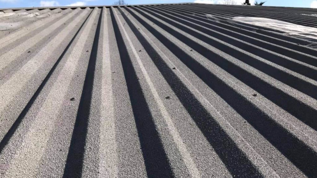 Factory Roof Insulation Sealing Leaks Extending Lifespan